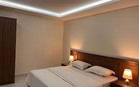 ريزا الفندقية Reeza Suites